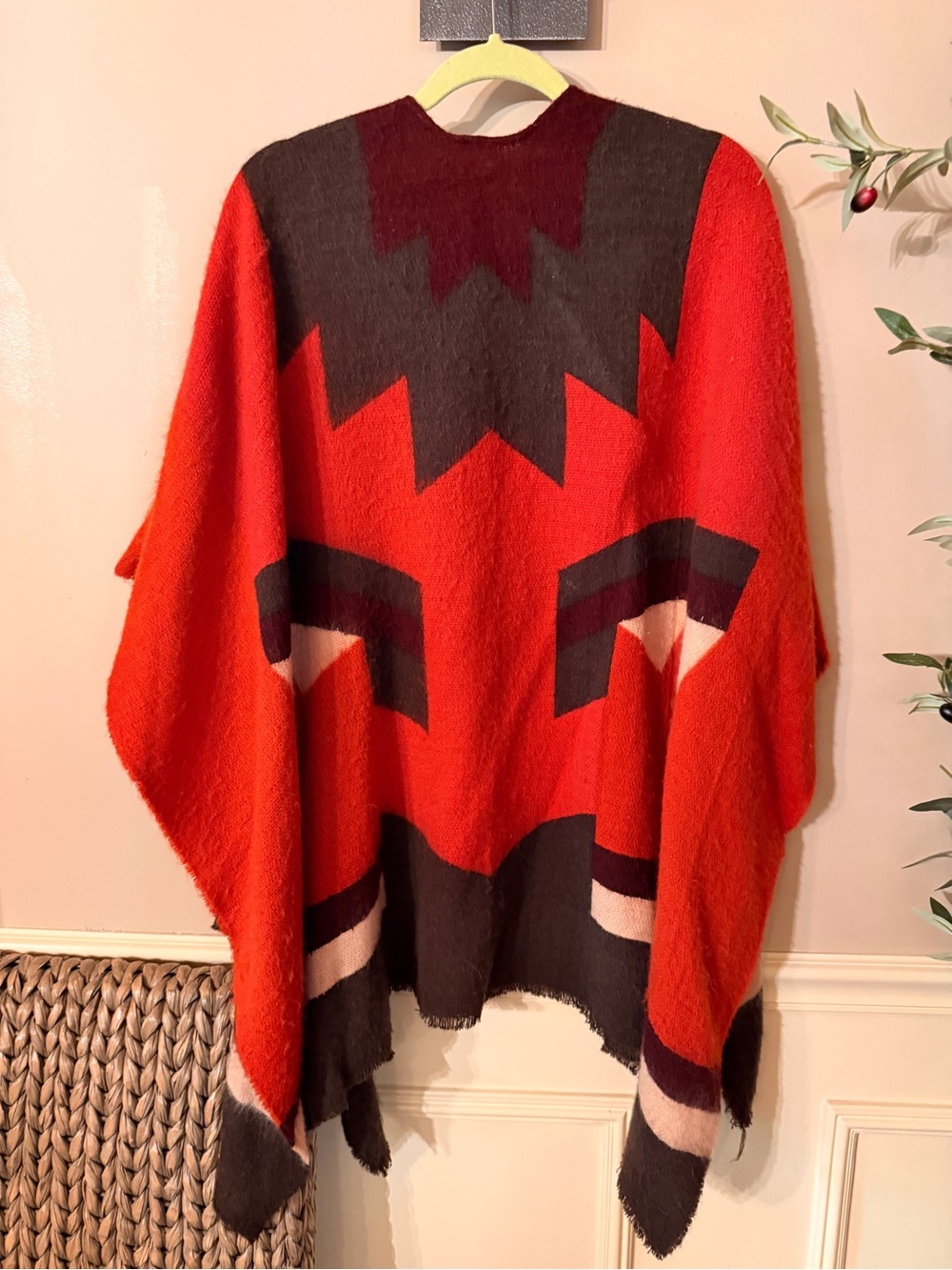 Loft shawl - Picture 2 of 4